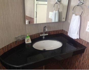 เดอะ โซเยิร์น Hotel ดารัมซาลา ภายนอก รูปภาพ